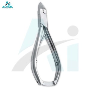 Pince de pédicure ALMAC avec lames solides et prise confortable pour couper les ongles épais et maintenir un pied sain - Product Image 1