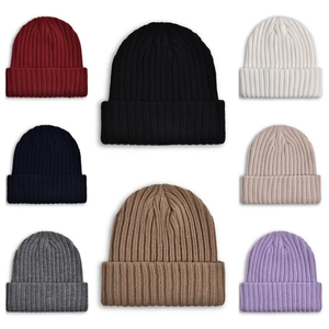Gorros cálidos de invierno de alta calidad para hombres y mujeres, gorros de estilo informal de diseño personalizado para uso en exteriores, venta al por mayor OEM - Product Image 1