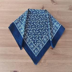 Bandana carré en coton, impression numérique personnalisée du logo, meilleur produit, livraison rapide, faible MOQ, également disponible en soie et en mousseline de soie - Product Image 6