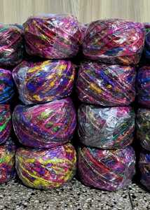 เส้นด้ายไหมส่าหรีทำจากใยไหมส่าหรีหลากสีแต่ละชิ้นขนาด100กรัมทำจากเส้นใยไหมส่าหรี - Product Image 3