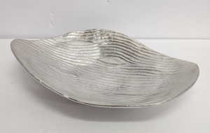 Plateau de service en aluminium de forme rectangulaire en métal avec poignées en métal Plateau à chocolat décoratif pour la maison et le mariage - Product Image 5