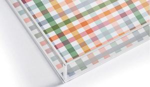 Forme ronde de plateau en acrylique transparent fabriqué à la main et design élégant parfait pour le service des aliments dans les hôtels et les restaurants - Product Image 5