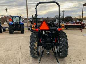Modelo de tractor New-Holland Workmaster 35 35HP con cargador frontal disponible - Product Image 5
