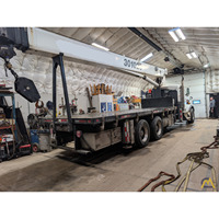 Grúa Manitex 30102C sobre Camión Kenworth, Capacidad de Carga de 25 Toneladas, Usada, Modelo 2013, Garantía de 5 Años, Industrias de la Construcción