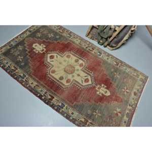 3.2x5.7 ft Vintage Rug, Turkish Accent Rug, <b>Red</b> Floral <b>Wool</b> Rug - Product Image 4