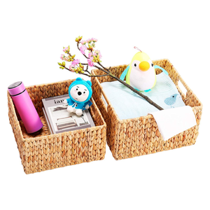 Cestas de mimbre natural para organizar el desorden diario en estantes - Product Image 1