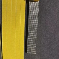 Bande d'étanchéité en mousse de caoutchouc EPDM à cellules fermées de bonne qualité, jaune, auto-adhésive, avec support adhésif en mousse quadrillée