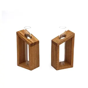 Vase en bois avec cinq tubes en verre de haute qualité Look moderne Finition naturelle Vase en verre en bois élégant pour une utilisation de table - Product Image 2