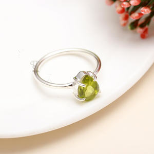 เครื่องประดับแฟชั่นแหวนเพอริดอทที่ตัดรูปลูกแพร์ธรรมชาติ925เงินแท้แหวนเพอริดอทเครื่องประดับจากอินเดีย - Product Image 2