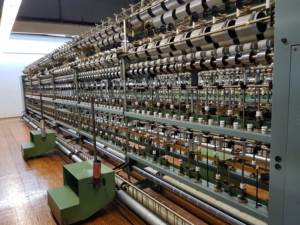 Machine à enrober OMM ECO Rotor Spinning Mono avec 192 broches, grande vitesse, bobine de 140 mm pour l'enrobage de Lycra/Nylon/Coton - Product Image 3