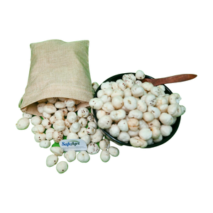 Makhana de calidad premium hecho tostando las semillas de loto en una sartén u horno hasta que estén crujientes y comidas con sal Peppe - Product Image 5