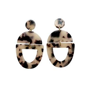 Pendientes de resina con purpurina verde, último diseño de moda a precio mayorista | Joyería hecha a mano de alta calidad - Product Image 6