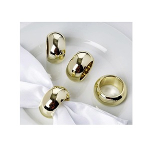 Anillos de servilleta modernos de metal diseñados para realzar espacios de comedor con una forma elegante, un brillo discreto y una elegancia clásica. - Product Image 3