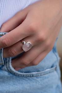 Bague rectangulaire en quartz rose, pierre précieuse bohème, argent sterling 925, style bohème gypsy hippie, bijou fait main, cadeau - Product Image 3