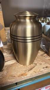 Urna Funeraria de Metal de Diseño Único, Capacidad de 220 Pulgadas Cúbicas, Diseños Personalizables, Estilo Americano, Artículos Funerarios - Product Image 2