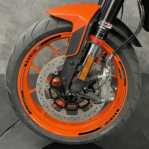 Adesivi Personalizzati con Logo per KTM 890 Duke GP 2022-2023, Decorazioni Impermeabili per Cerchioni Moto - Product Image 1
