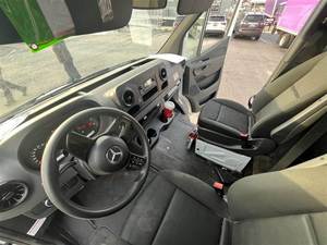 Excellent état - Fourgon utilitaire Benzz Sprinter 2500 2022 - 163 CV, boîte automatique 5 vitesses - À vendre - Exportation mondiale - Product Image 5