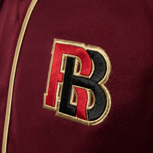 Camiseta de Béisbol para Hombre, Color Granate, de Poliéster Resistente, con Mangas Doradas Metálicas, Bordado Personalizado con el Escudo de la Marca, Cierre de Botones, Estilo Urbano - Product Image 4