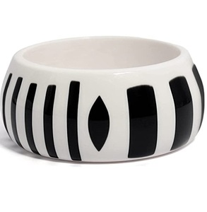 Nuevo Conjunto de Pulseras de Resina Acrílica Negra y Blanca para Mujer, Estilo Ángel, Joyería de la Mejor Calidad, Diseño Recién Llegado - Product Image 1