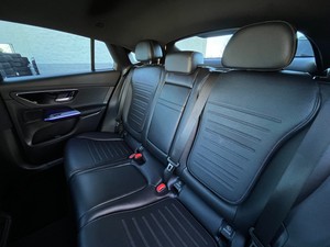 Magnifique Mercedes-Benz GLC Coupé 4MATIC, transmission automatique, sièges en cuir - Product Image 2