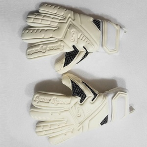 Gants de gardien de but de football professionnel Nouvelle conception en latex gaufré avec matériau durable Gants RTS GK - Product Image 6