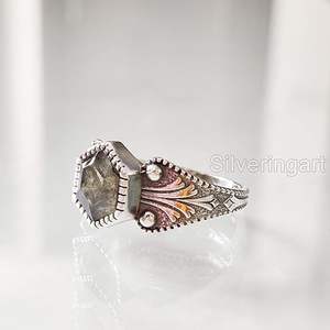 Anillo de Mujer con Piedra Preciosa de Labradorita Natural, Anillo Apilable de Plata de Ley 925, Regalo de Boda, Navidad o Aniversario - Product Image 1