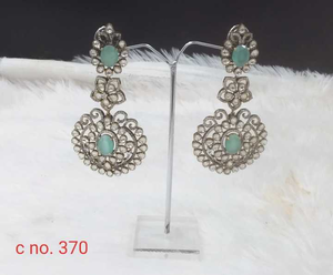 Elegantes pendientes de latón clásicos con detalles de diamantes americanos con acabado de cobre para mujeres para bodas eventos religiosos compromisos - Product Image 4