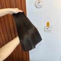 Paquets de cheveux humains doublement dessinés vietnamiens bruts Extensions de cheveux raides en os La cuticule vierge non transformée peut être teinte