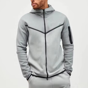 Vente en gros de vêtements de sport tech de luxe de haute qualité personnalisés de grande taille pour hommes ensemble de jogging survêtement pour hommes - Product Image 3