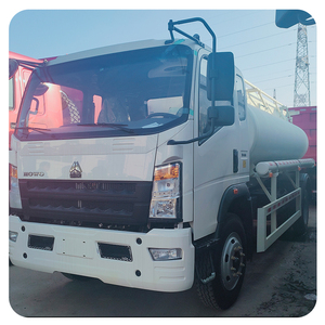 Camión <span class=keywords><strong>Cisterna</strong></span> de <span class=keywords><strong>Agua</strong></span> Howo 4x2 de 10m³ de <span class=keywords><strong>Segunda</strong></span> <span class=keywords><strong>Mano</strong></span> para Limpieza Comunitaria - Product Image 6