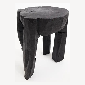 Mesa auxiliar de madera carbonizada rústica Pieza de acento artesanal única para interiores modernos y naturales - Product Image 5