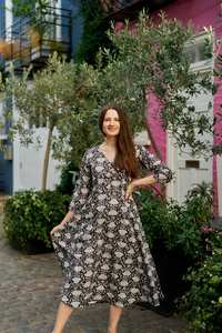 Robe Rajani imprimée à la main, longueur mi-mollet, bohème, florale, chocolat foncé, blanc, décontractée, occasionnelle, faite à la main - Product Image 6