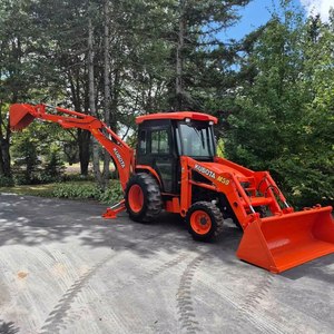Entrega rápida Tractor Kubota M7060 Compre un rendimiento resistente de calidad superior Ideal para cultivar campos grandes y trabajos duros - Product Image 1