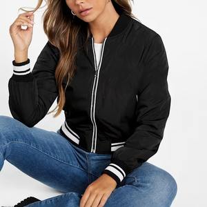 Servicio OEM personalizado invierno cremallera Varsity chaqueta con bolsillos laterales mujeres moda acanalado elástico puño satén bombardero chaqueta - Product Image 1