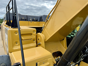 2015 CATERPILLAR 352F Excavator For Massive Construction Projects Ready To Ship Out Delivery - Product Image 3