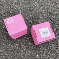 Perfecto para collares, pulseras, pendientes y pequeños artículos de lujo, caja de embalaje de joyería personalizada de cartón corrugado.