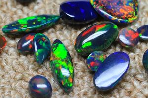 Elegantes piedras preciosas de cabujón de ópalo negro etíope ahumado tratado Multi Flashy Opal Gems Mix Shape Black Opal Lot regalo para ella - Product Image 2