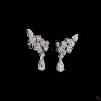 Boucles d'oreilles élégantes en diamant de 5,68 carats pour femmes en or blanc 14 carats avec fermoir à pression