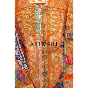 Veste en denim matelassée brodée en coton faite à la main pour Navratri - Style bohème hippie Kutch, artisanat Banjara Koti avec travail de miroir, respirante - Product Image 4