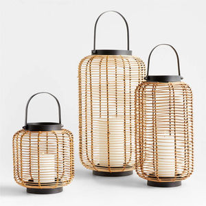 Juego de 3 Faroles de Ratán Natural Hechos a Mano, Farol de Bambú Tejido Decorativo para Interiores con Asa de Hierro Negro para Accesorios de Iluminación - Product Image 1
