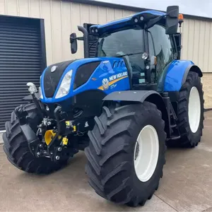 Nieuw En Holland T7.210 Tractor Met Lader En Landbouwuitrusting