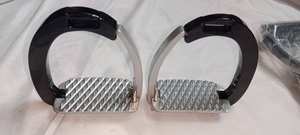 Estribos Freejump para caballos Estribos de seguridad de acero inoxidable de aluminio Estribos de acero inoxidable de alta calidad Equipo de equitación - Product Image 3