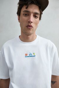 T-Shirt Regular Fit Beige Chiaro 100% Cotone - Stampa Grafica Creativa con Frutta Manica Corta 240g Stile Casual e alla Moda - Product Image 1