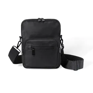 Borsa Promozionale Sostenibile in RPET per Trasporto a Spalla - Product Image 1