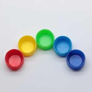 Capuchon en plastique PCO de haute qualité de 28mm pour emballage principal d'huile disponible en matériau HDPE rouge jaune blanc vert - Product Image 6