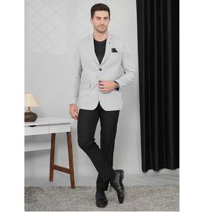 Fournisseur indien de manteaux d'hiver gris clair pour hommes, design moderne, vêtements d'extérieur chauds pour un usage quotidien, disponibles à un prix raisonnable - Product Image 1