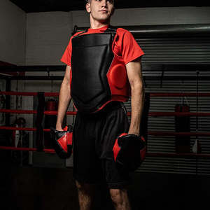 เสื้อเกราะป้องกันอกสำหรับชกมวย MMA ฝึกซ้อมคาราเต้ หนัง PU ระบายอากาศได้ดี ราคาถูก ปรับแต่งสีและโลโก้ได้ - Product Image 1