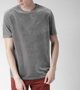 Outfitize International propose des t-shirts durables et respirants pour hommes pour un usage quotidien. - Product Image 2
