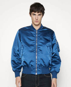 Chaqueta Bomber de Satén Transpirable Verde con Cierre de Cremallera, Diseño Personalizado OEM, para Hombre, Ribete Blanco, Estilo Casual - Product Image 1