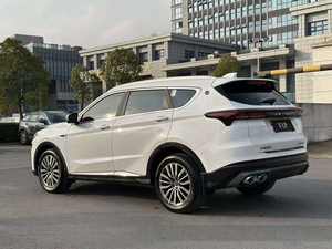 X70 Plus Champion 2024/2025, SUV Diésel de 4 Plazas, Asientos de Cuero, Techo Panorámico, Transmisión Automática, Cámara Trasera de 360°, Xenón - Product Image 6